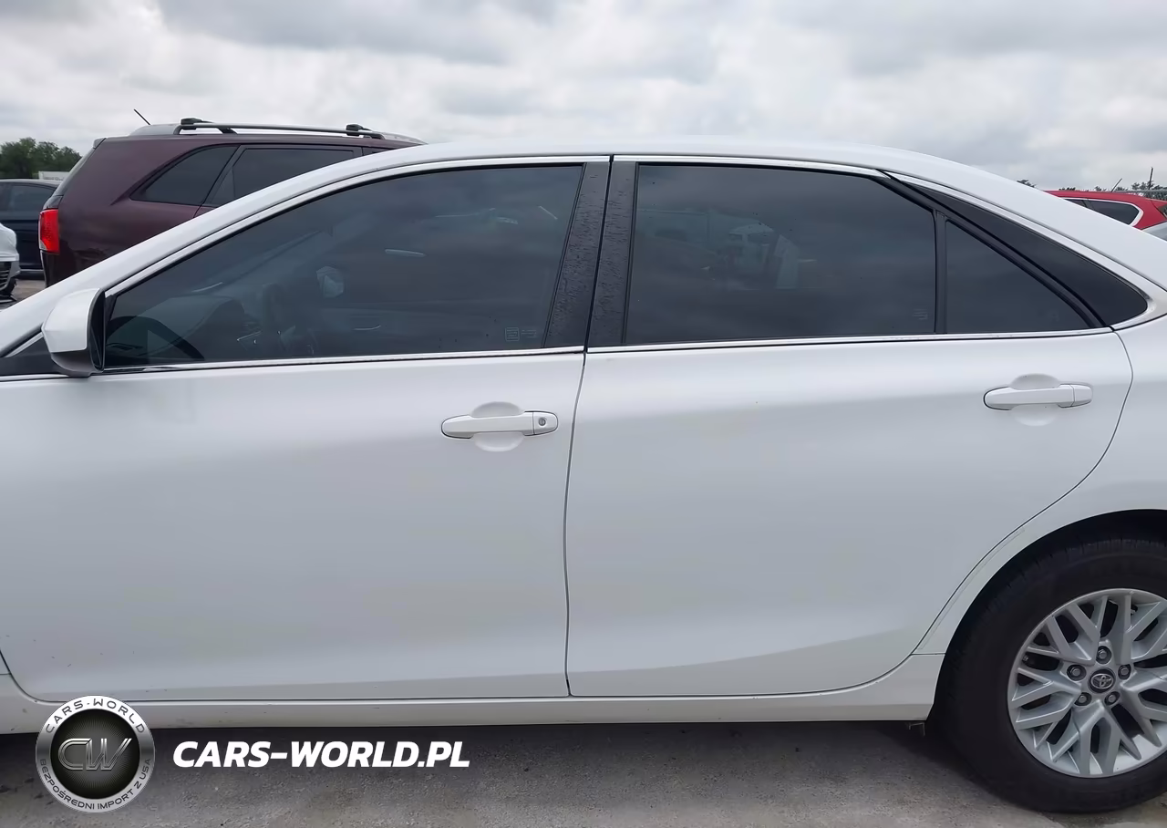 2017 Toyota Camry Le VIN:4T1BF1FK8HU703609 - 14