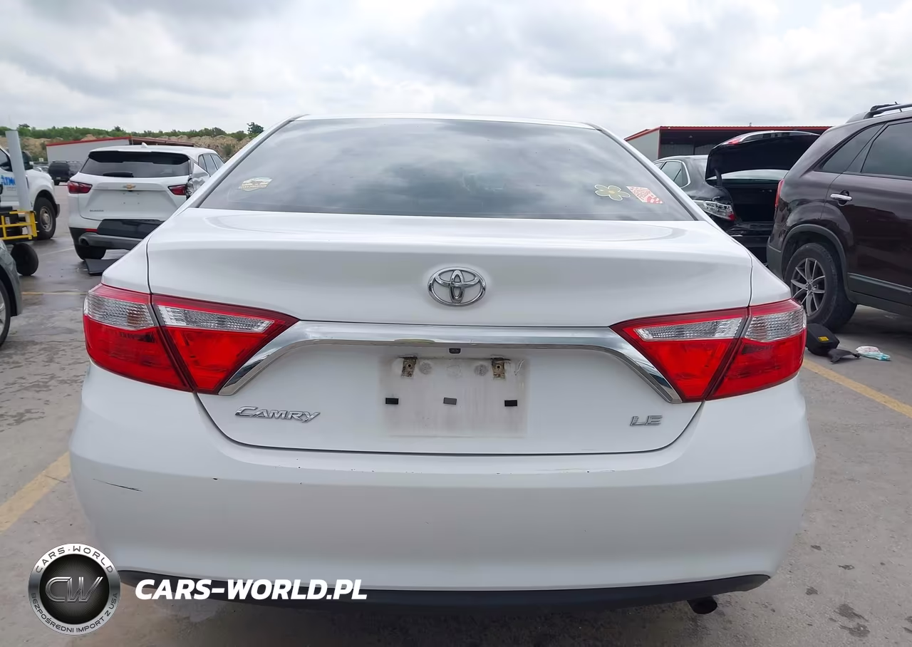 2017 Toyota Camry Le VIN:4T1BF1FK8HU703609 - 16