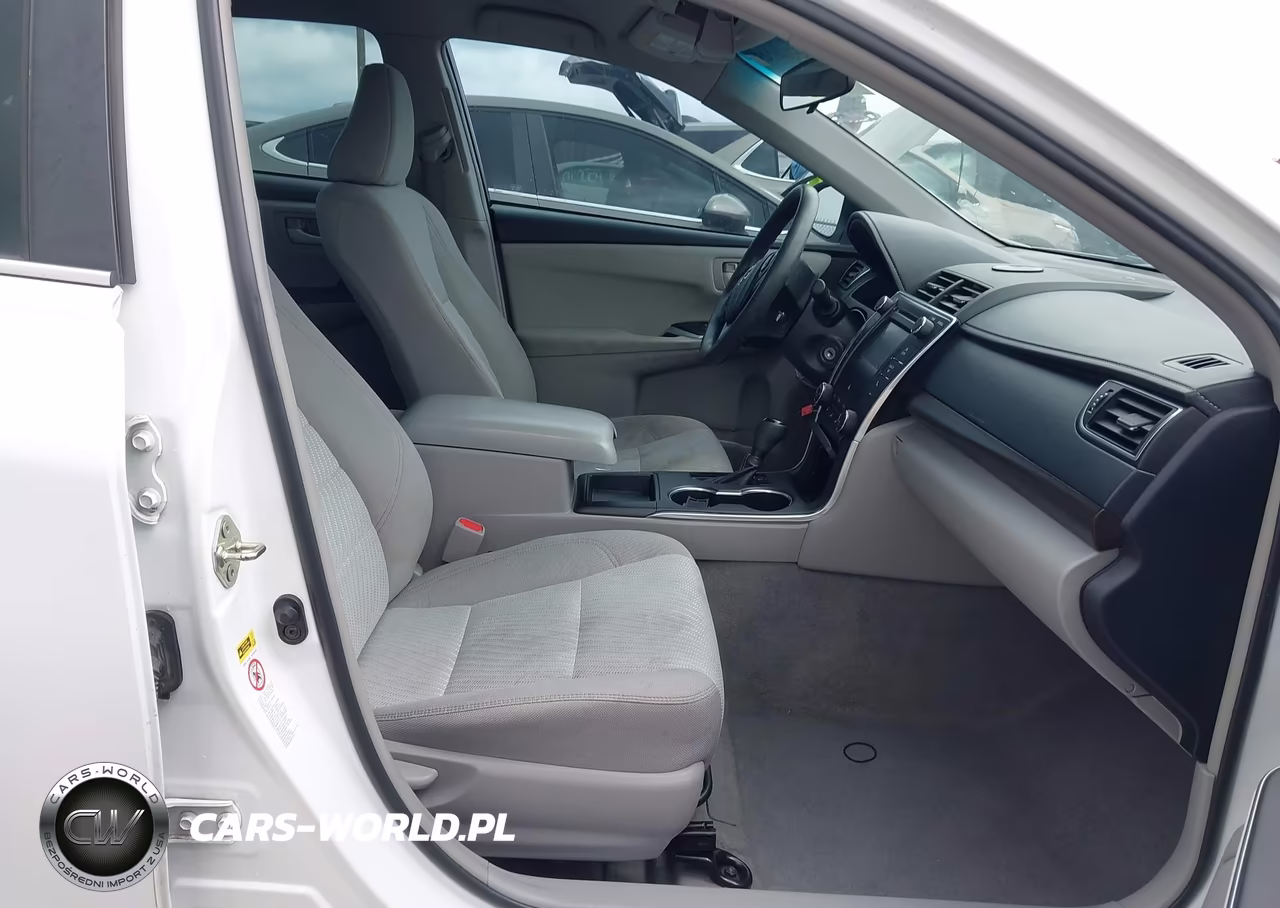 2017 Toyota Camry Le VIN:4T1BF1FK8HU703609 - 5