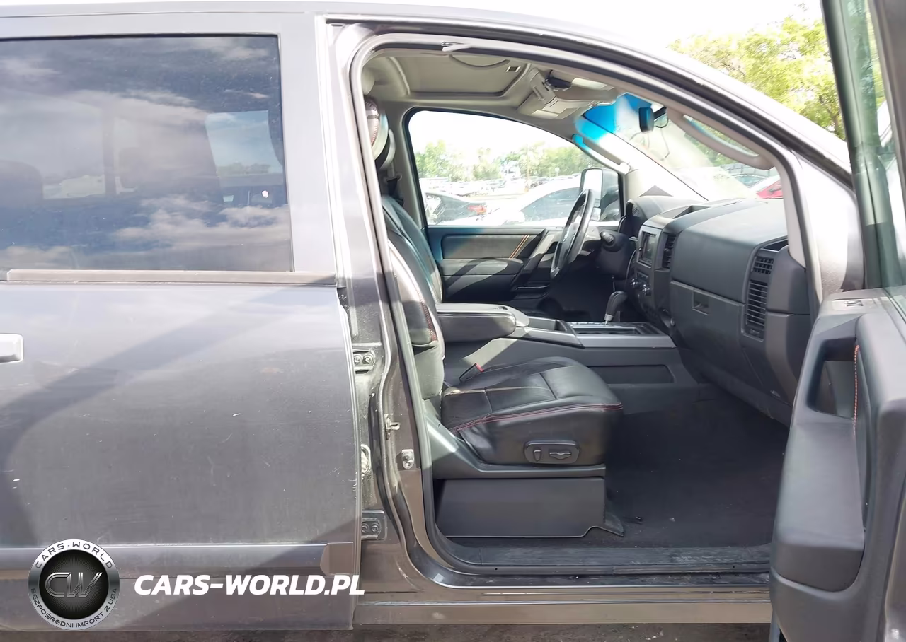 2011 Nissan Titan Pro-4X VIN:1N6AA0EC3BN305452 - 5