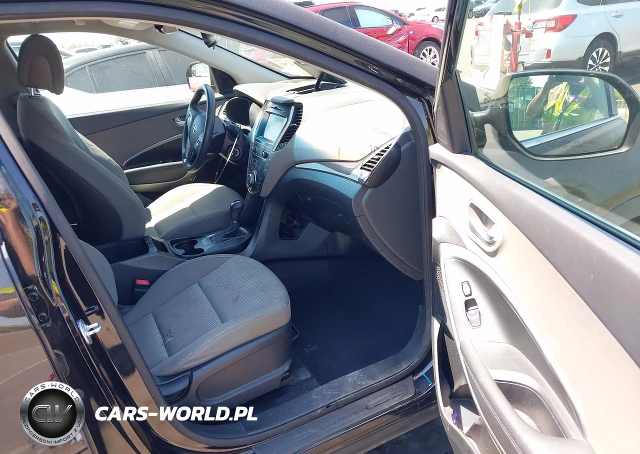 2017 Hyundai Santa Fe Se VIN:KM8SM4HF2HU169756 - 5