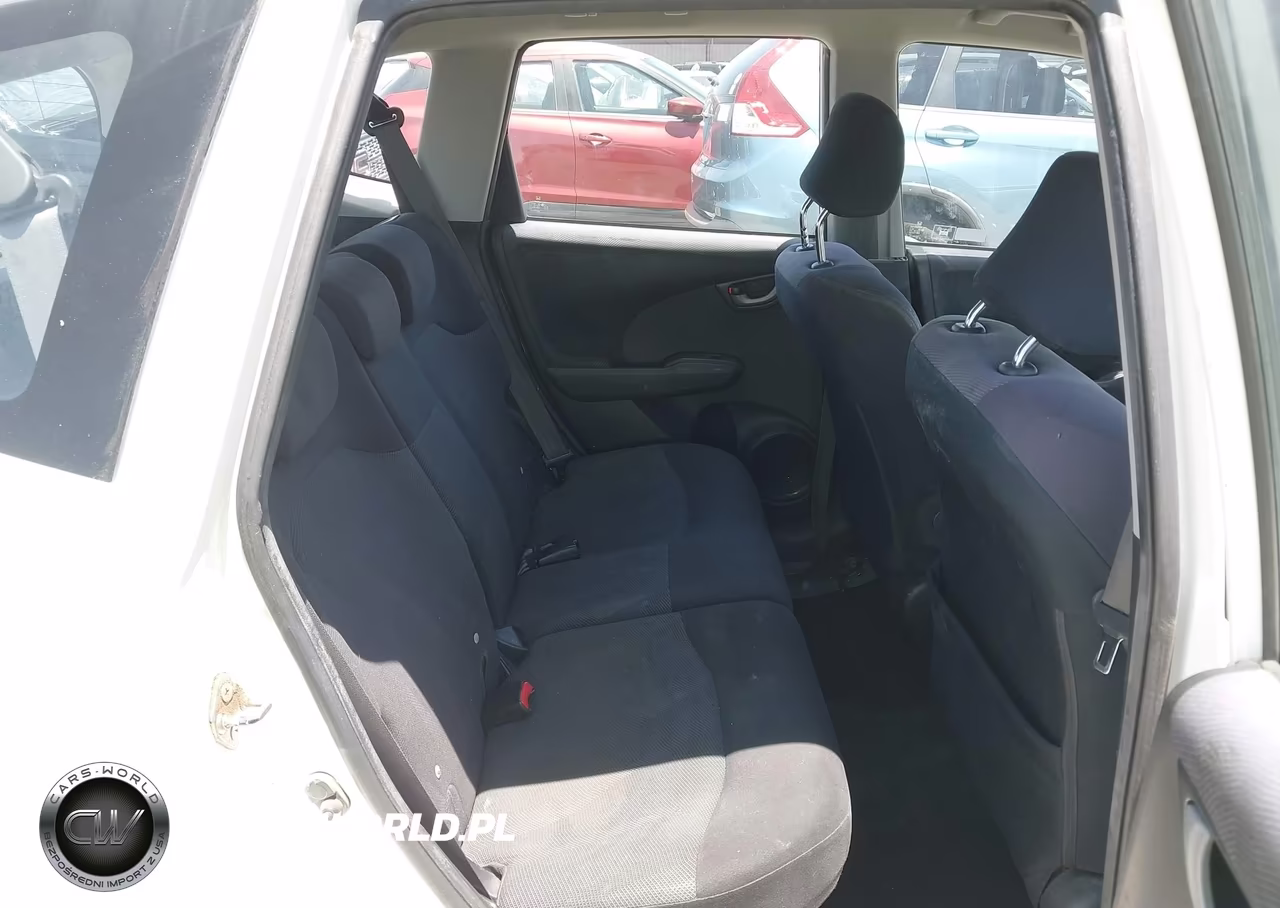 2010 Honda Fit Sport VIN:JHMGE8G40AS006473 - 8