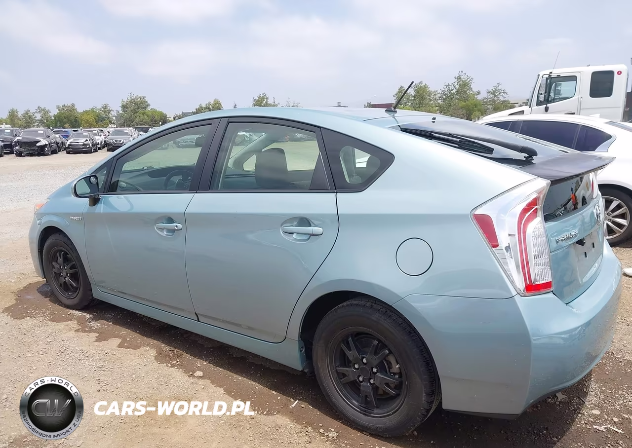 2014 Toyota Prius Two VIN:JTDKN3DU2E1835950 - 14