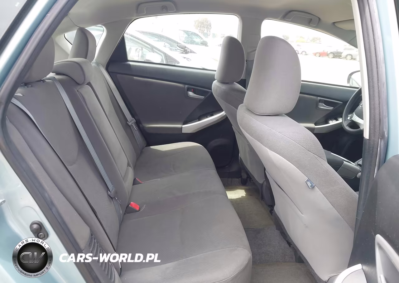 2014 Toyota Prius Two VIN:JTDKN3DU2E1835950 - 8
