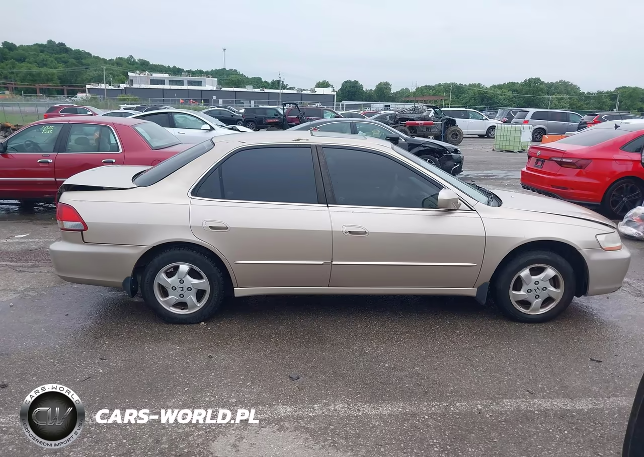 2000 Honda Accord 2.3 Ex VIN:1HGCG5667YA111282 - 13