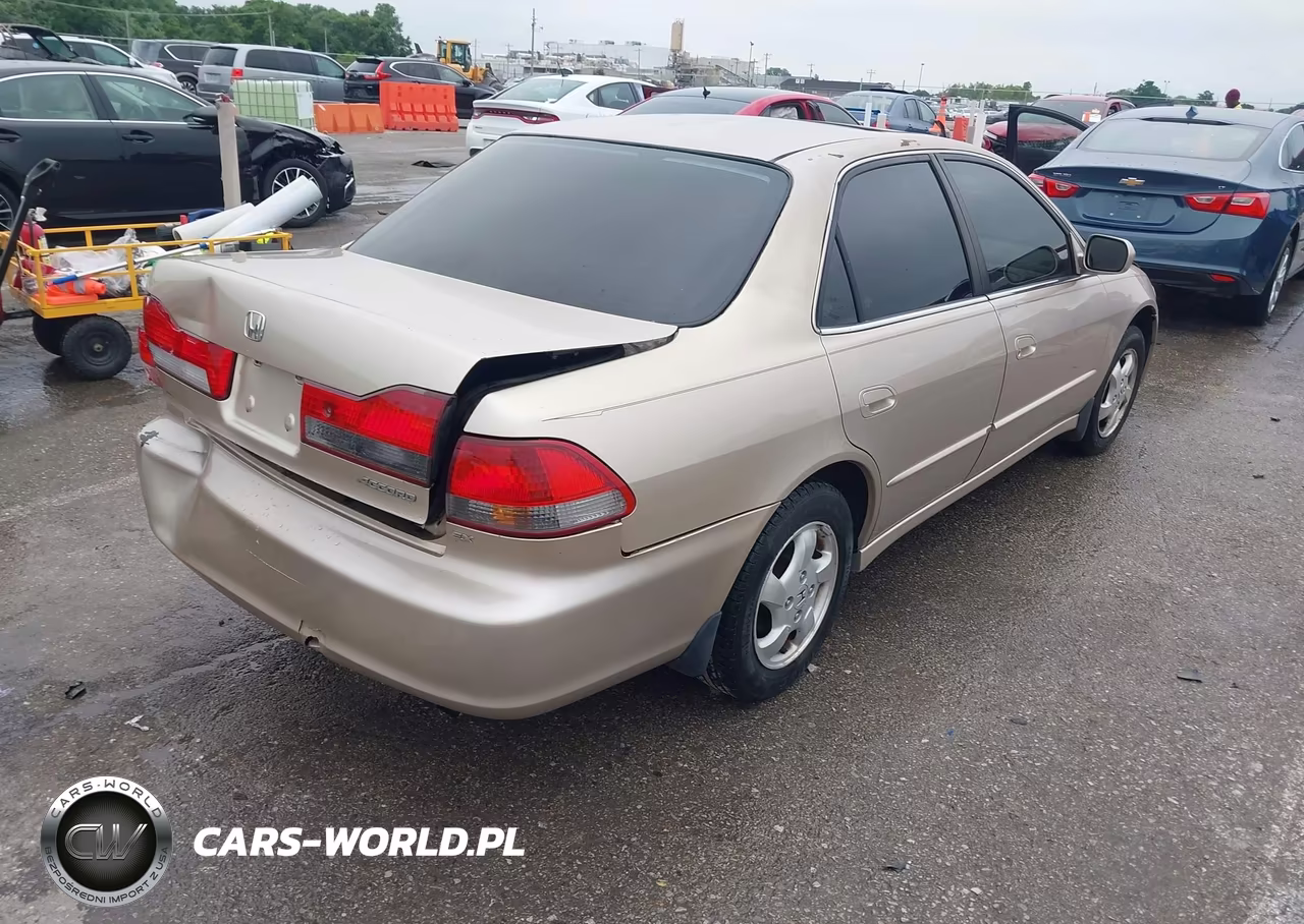 2000 Honda Accord 2.3 Ex VIN:1HGCG5667YA111282 - 4