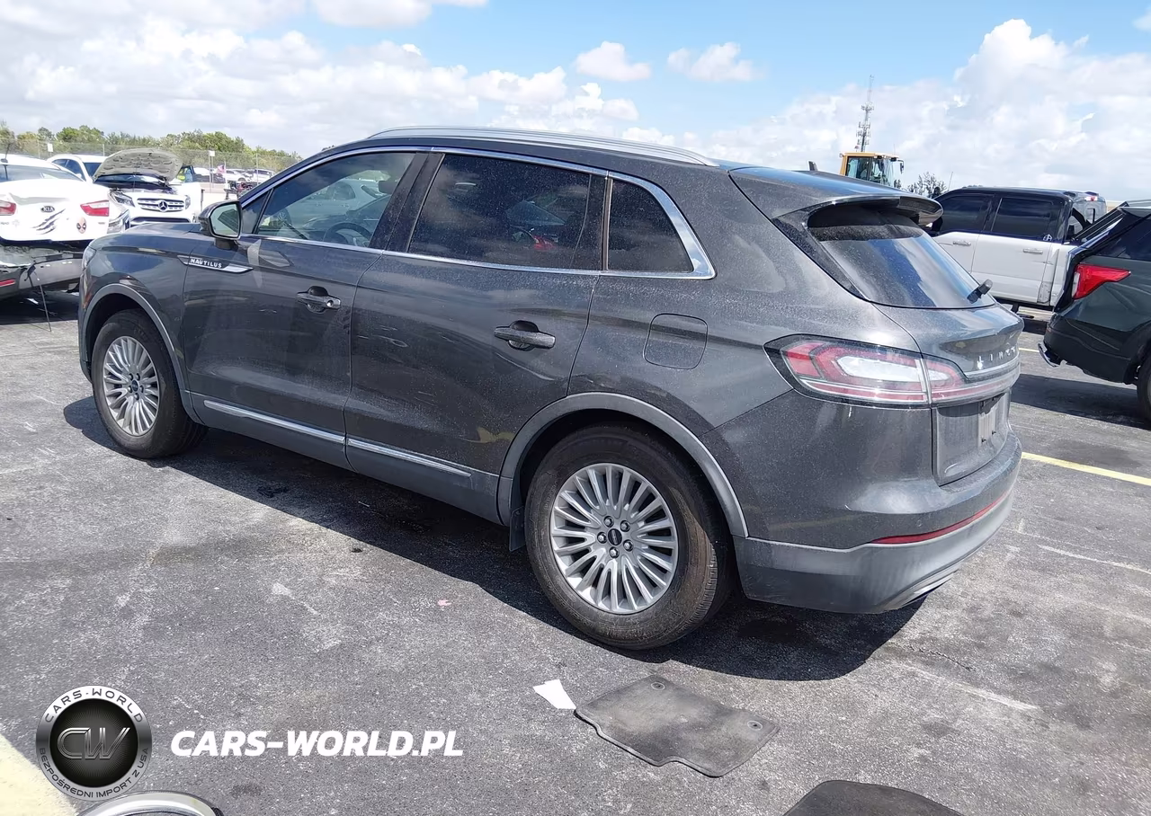 2019 Lincoln Nautilus Standard VIN:2LMPJ6J93KBL65334 - 3