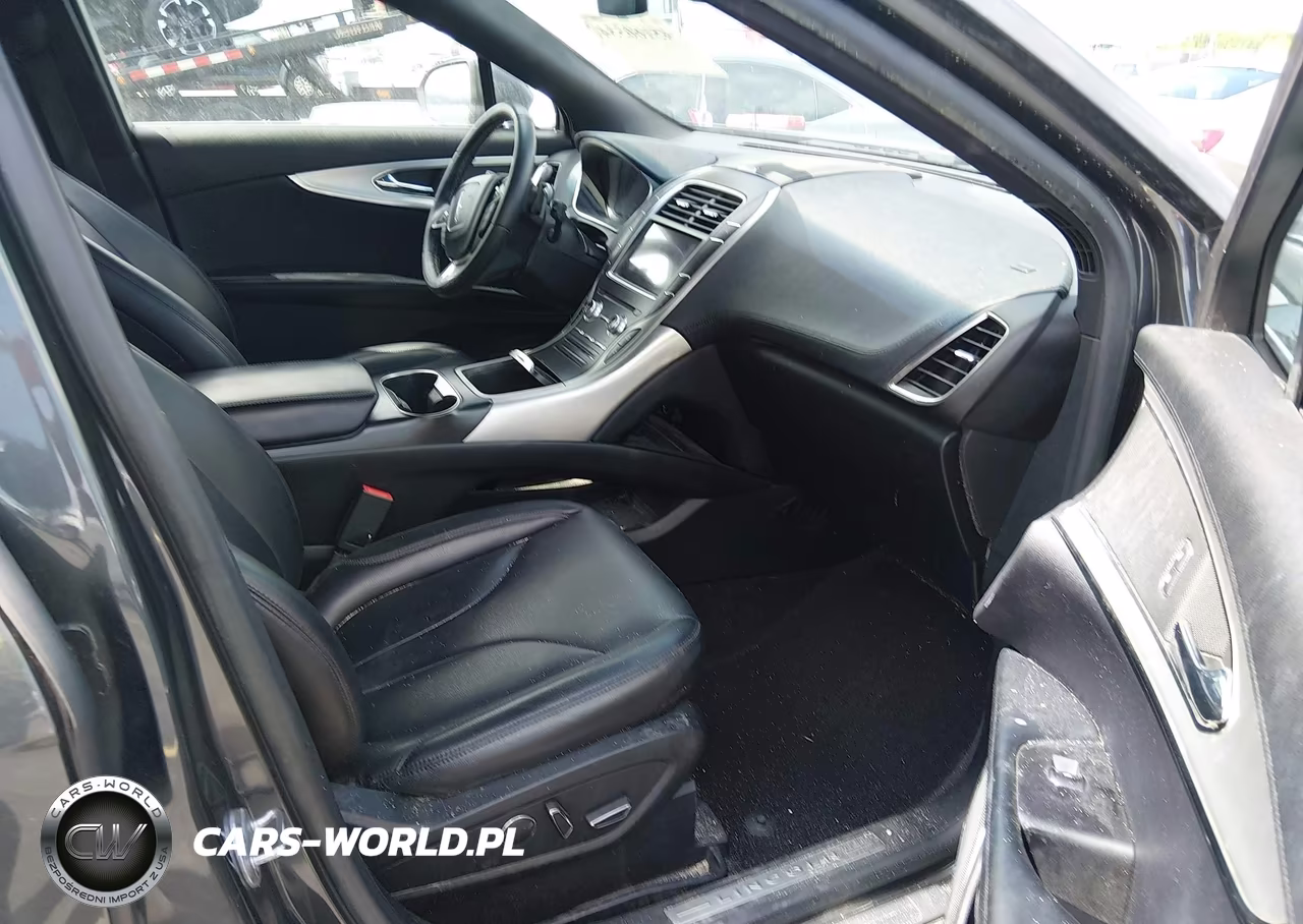 2019 Lincoln Nautilus Standard VIN:2LMPJ6J93KBL65334 - 5