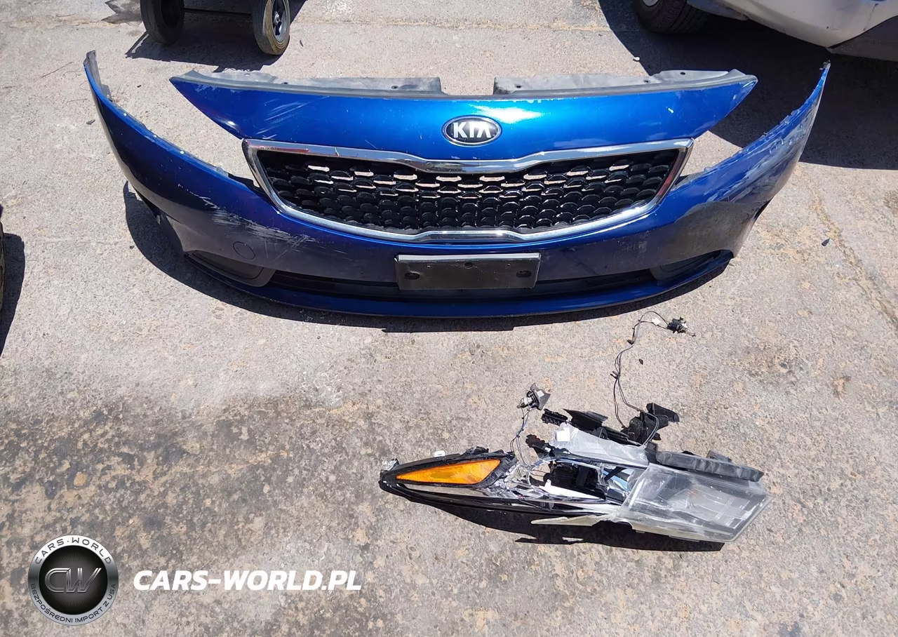 2018 Kia Forte S VIN:3KPFL4A74JE242948 - 12