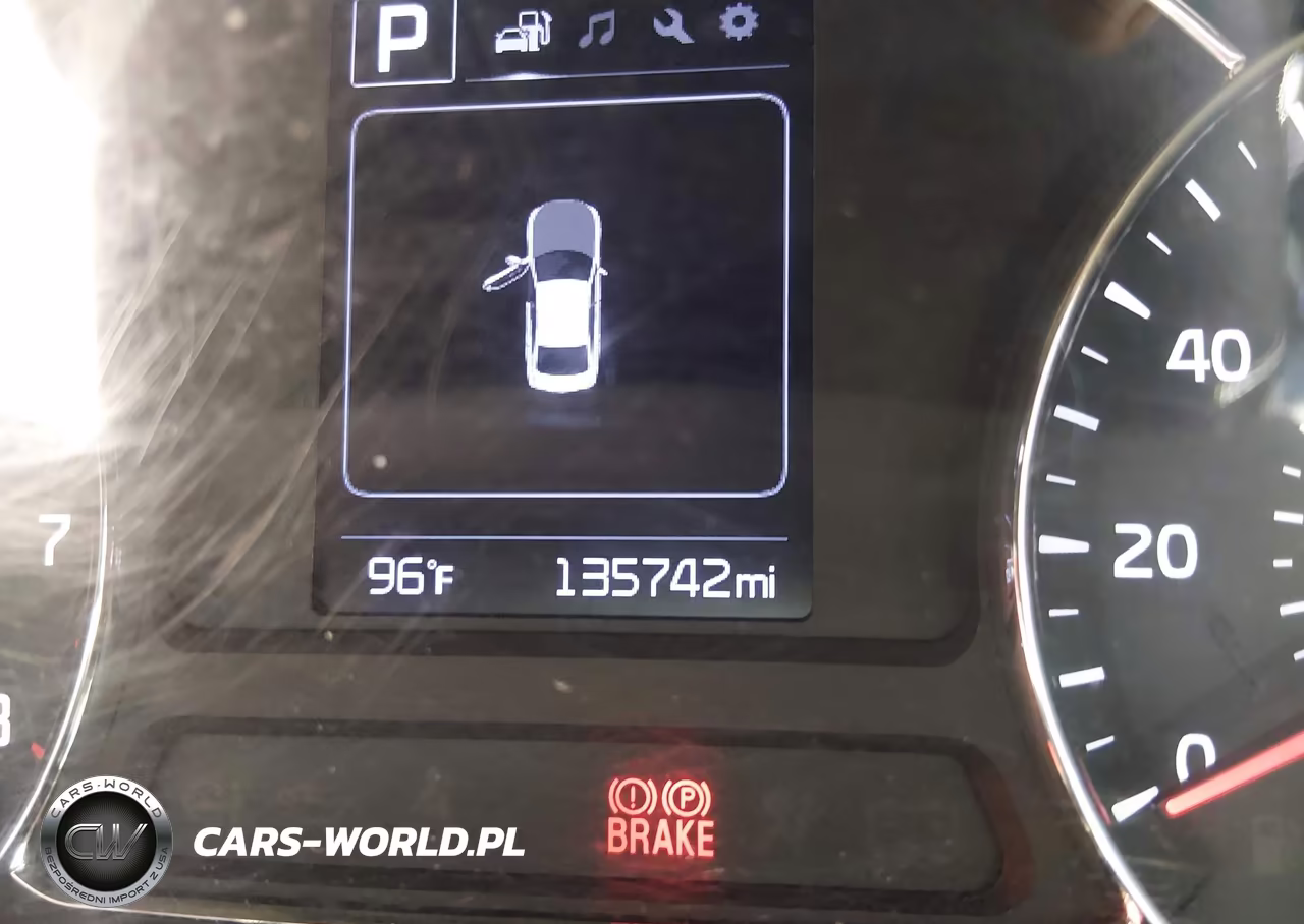 2018 Kia Forte S VIN:3KPFL4A74JE242948 - 16