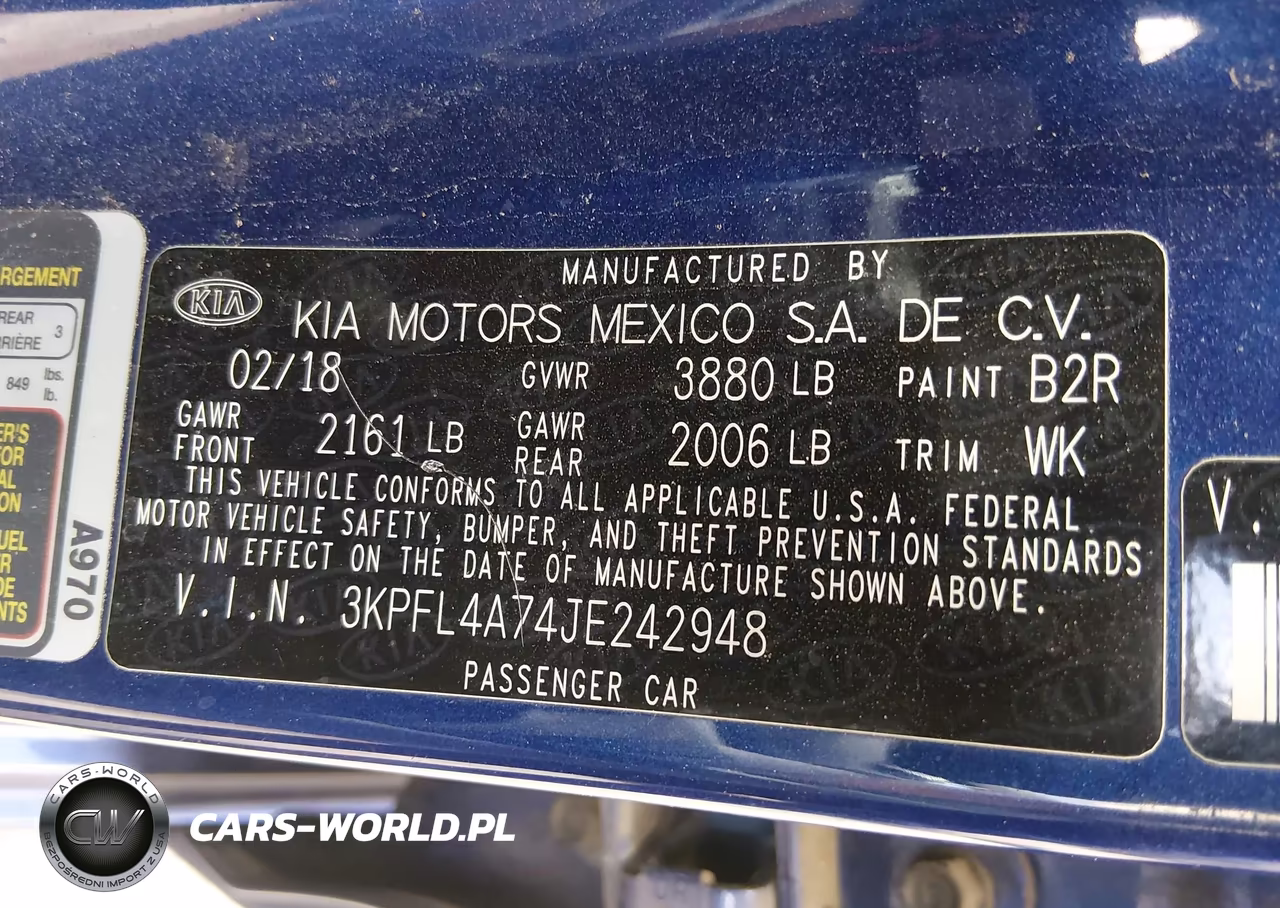 2018 Kia Forte S VIN:3KPFL4A74JE242948 - 9