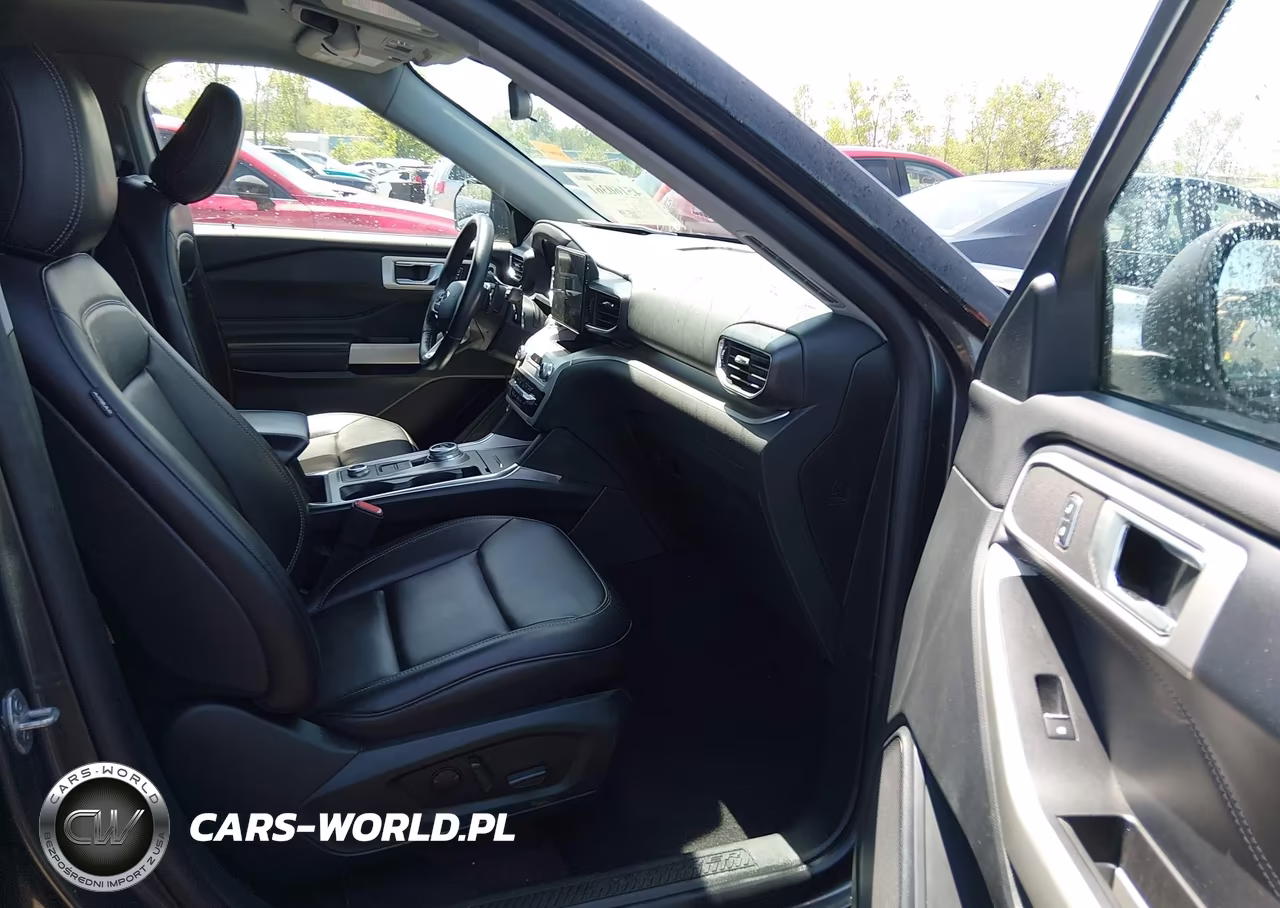 2020 Ford Explorer Xlt VIN:1FMSK8DH8LGC43385 - 5