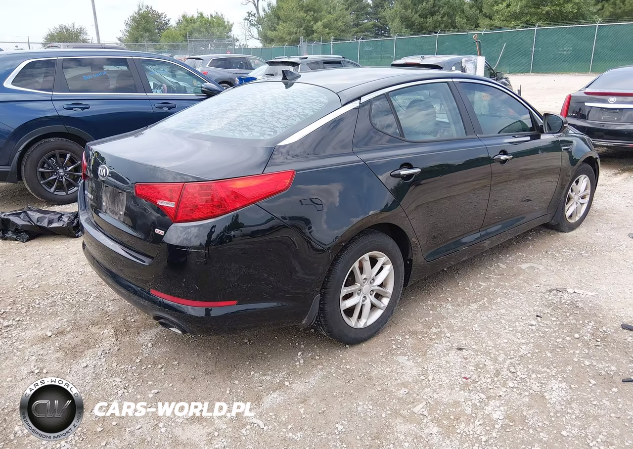 2013 Kia Optima Lx VIN:5XXGM4A75DG136697 - 4