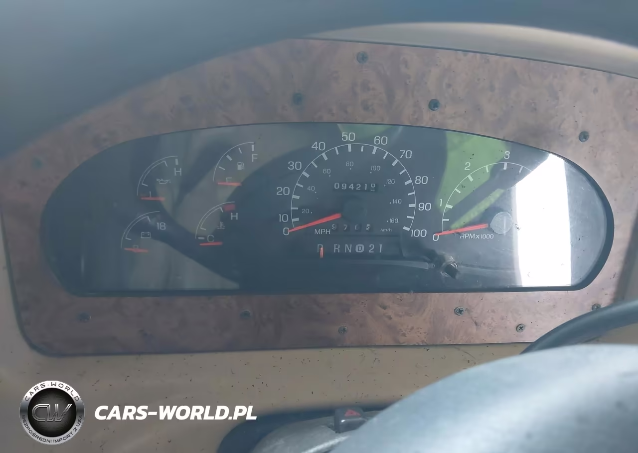 2000 Ford F550 Super Duty Stripped Chass VIN:3FCNF53SXYJA04047 - 7