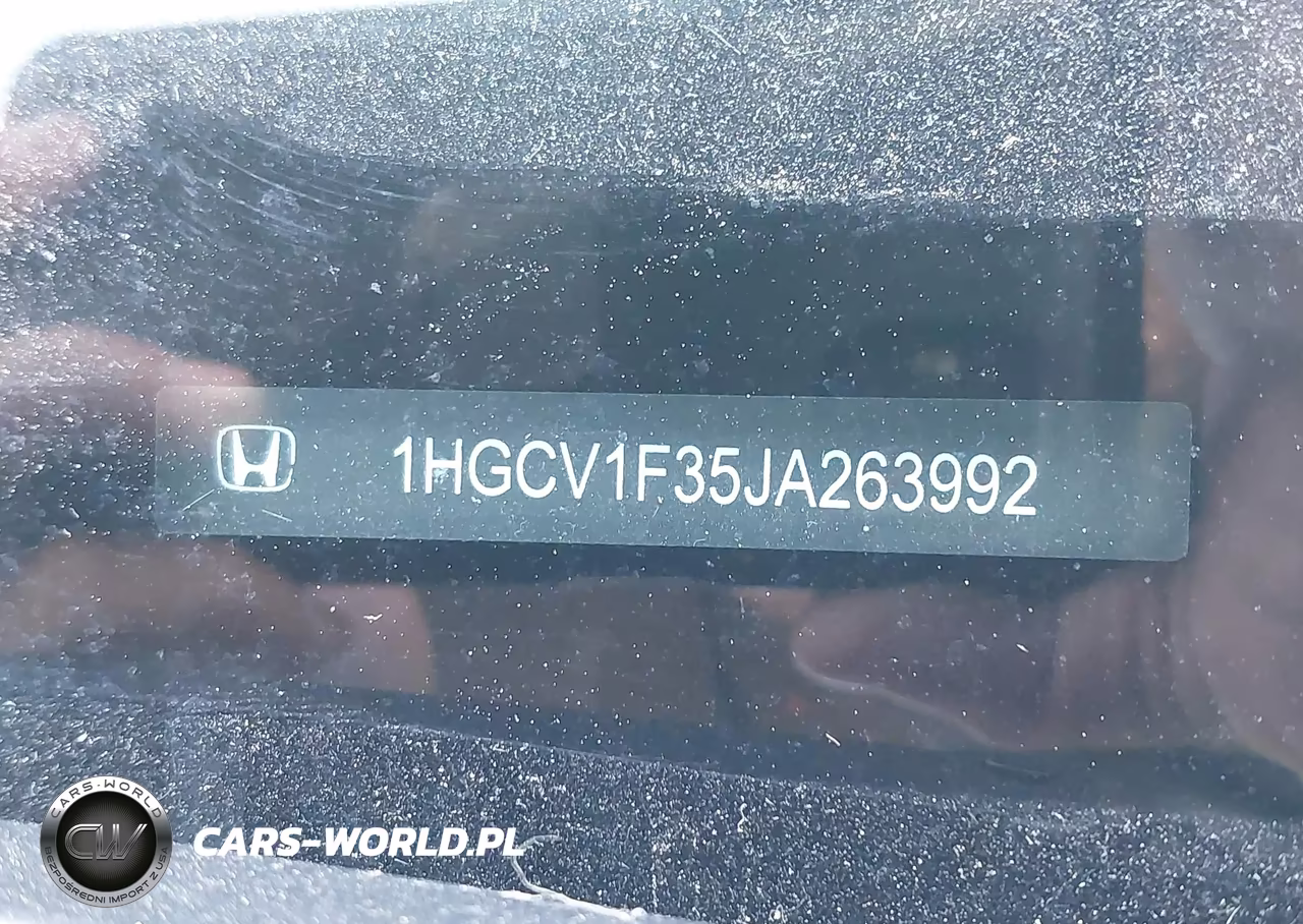 2018 Honda Accord Sport VIN:1HGCV1F35JA263992 - 18