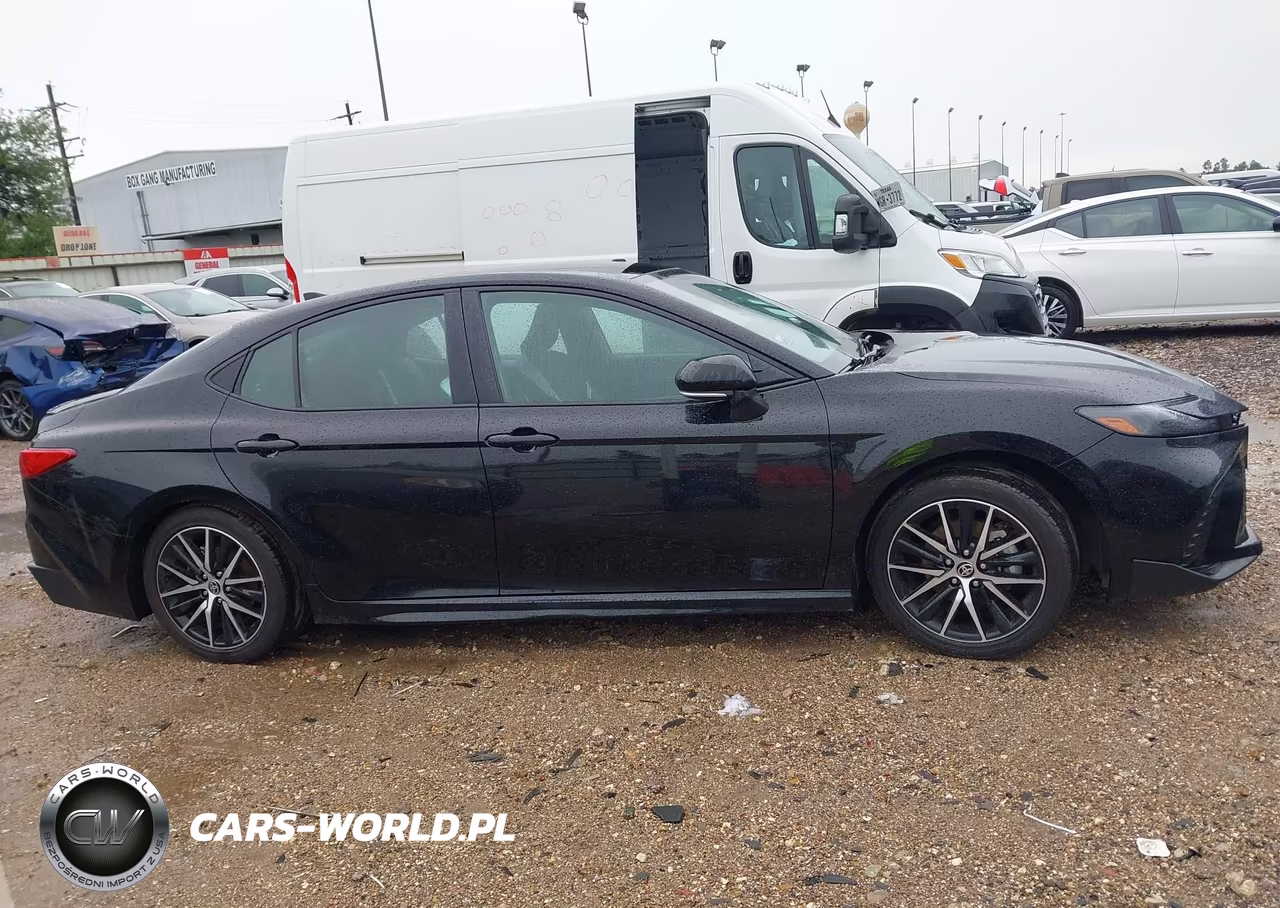 2025 Toyota Camry Se VIN:4T1DAACK0SU108840 - 12