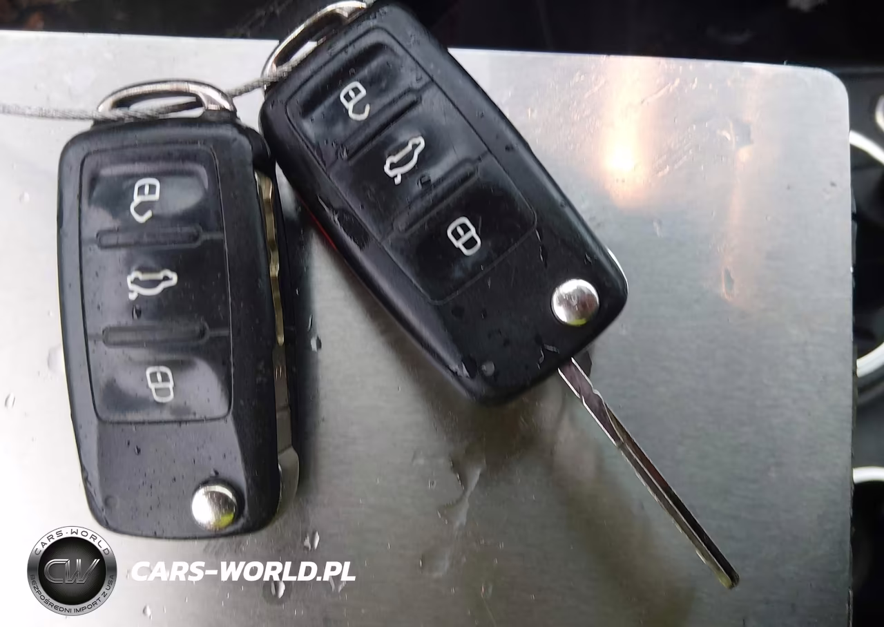 2012 Volkswagen Beetle 2.0T VIN:3VW4A7AT0CM634598 - 11