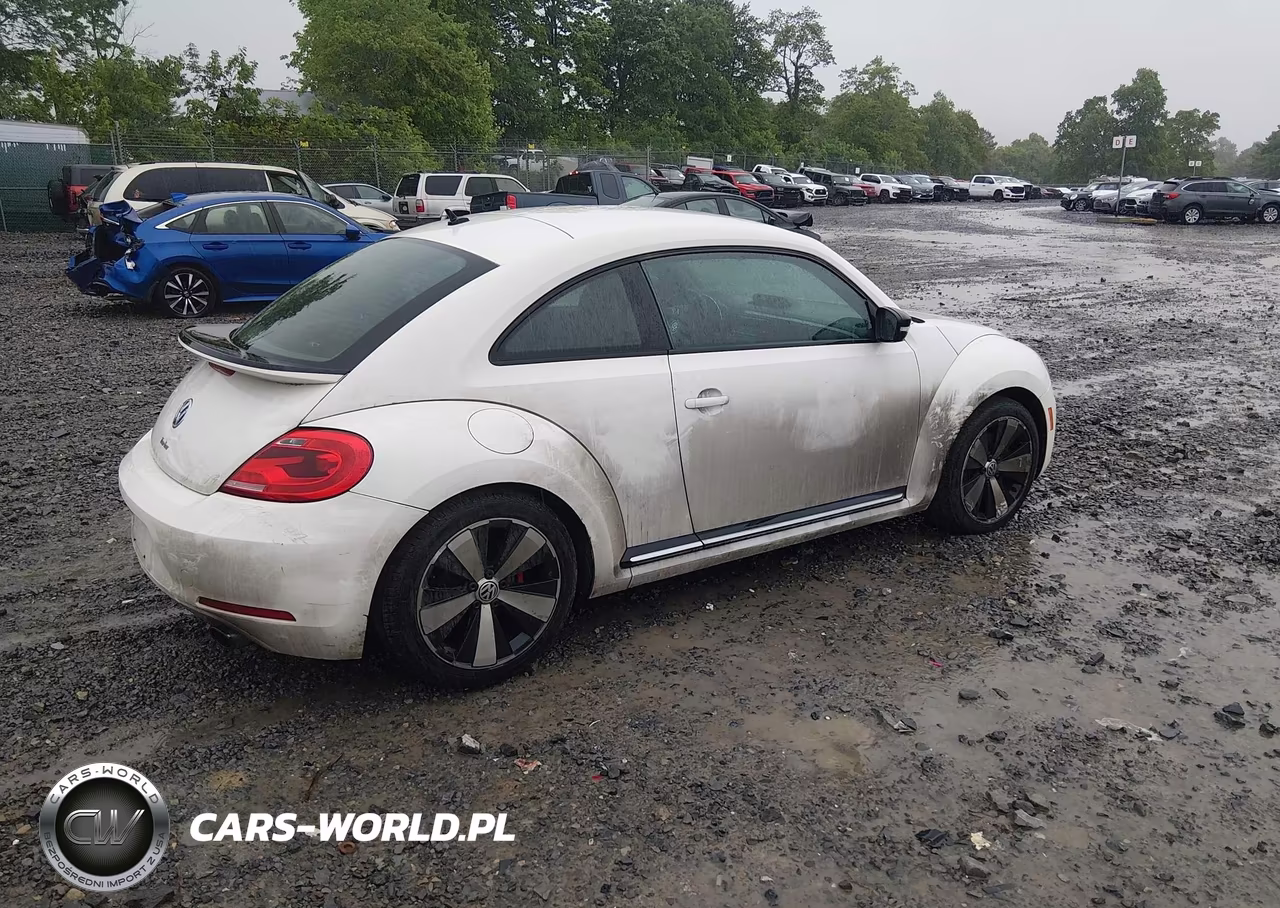 2012 Volkswagen Beetle 2.0T VIN:3VW4A7AT0CM634598 - 4