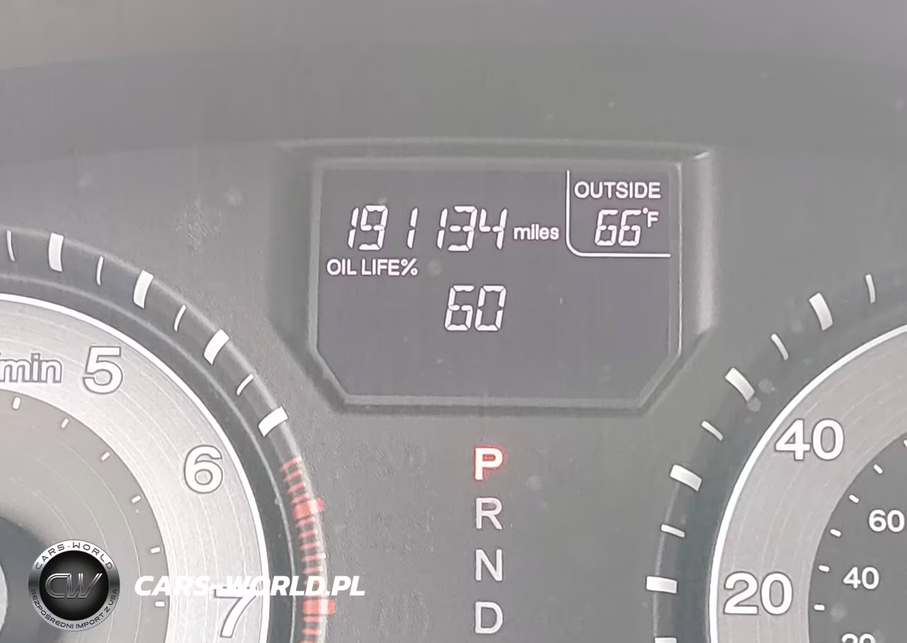 2016 Honda Odyssey Se VIN:5FNRL5H37GB075932 - 16