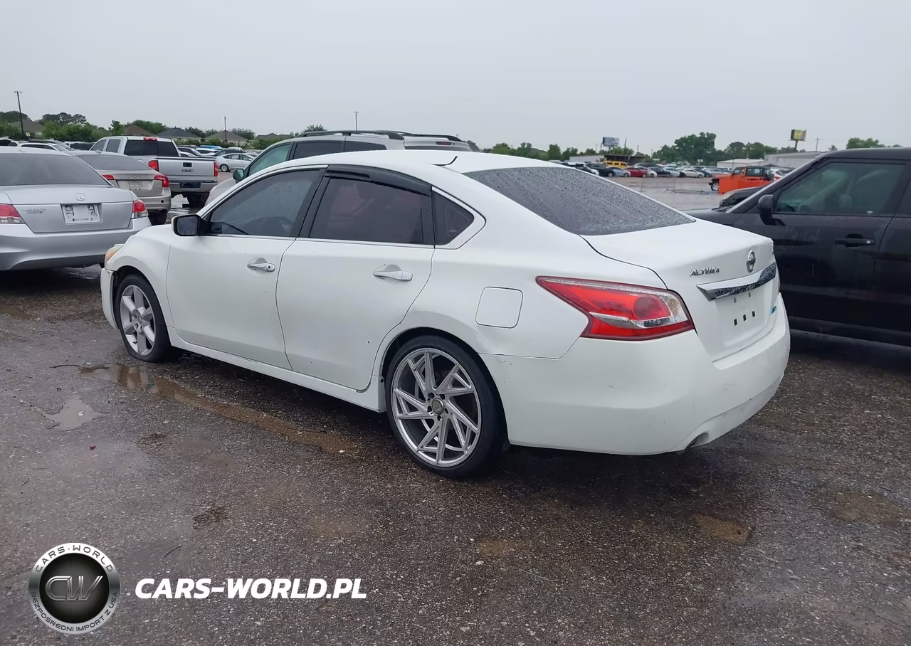 2013 Nissan Altima 2.5 S VIN:1N4AL3AP3DN548789 - 3