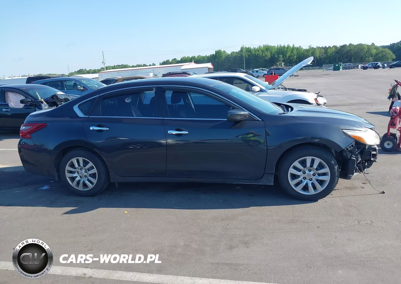 2018 Nissan Altima 2.5 S VIN:1N4AL3AP1JC476661 - 13