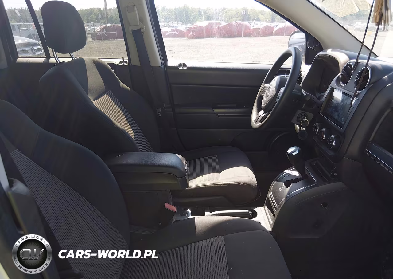 2012 Jeep Compass Sport VIN:1C4NJDBB3CD669644 - 5