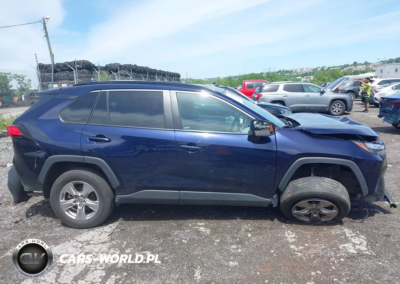 2022 Toyota Rav4 Xle VIN:2T3P1RFV6NW271747 - 13