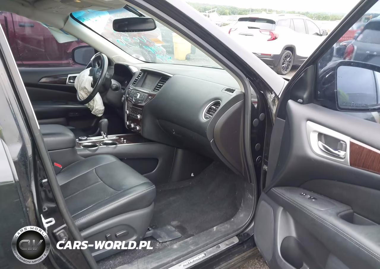 2016 Nissan Pathfinder Platinum VIN:5N1AR2MMXGC671425 - 5