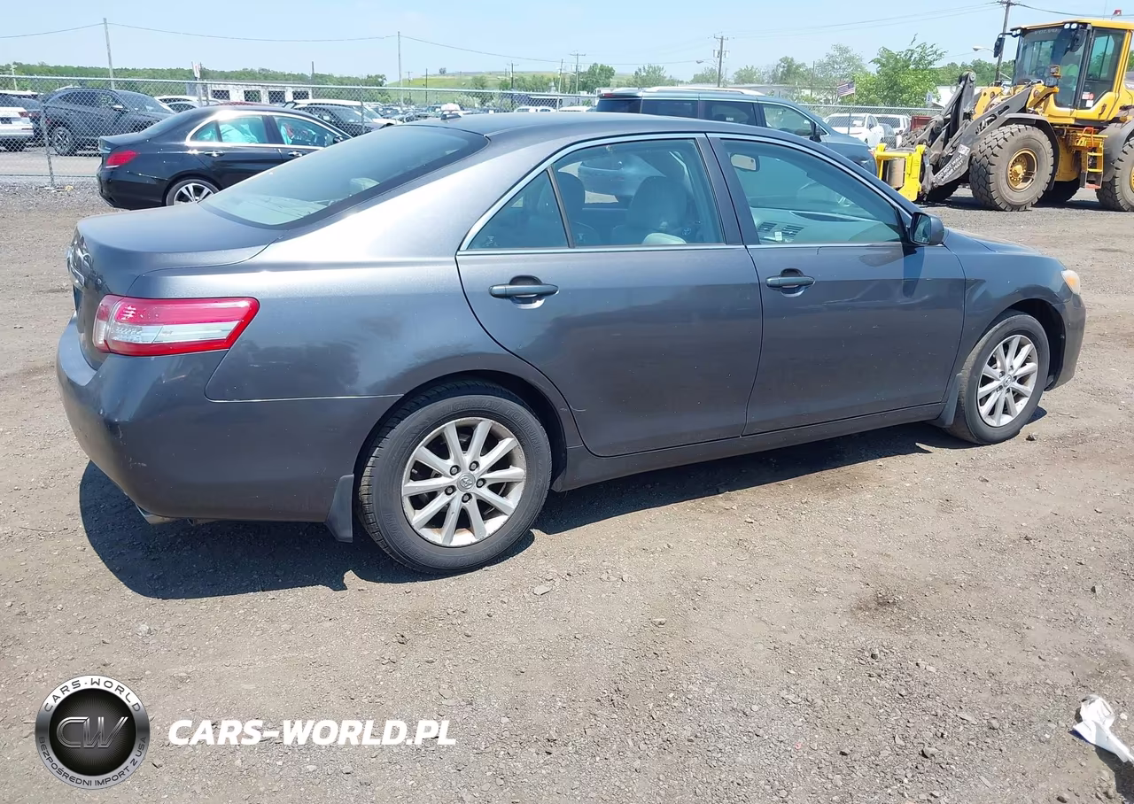 2011 Toyota Camry Xle VIN:4T1BF3EK5BU203377 - 4