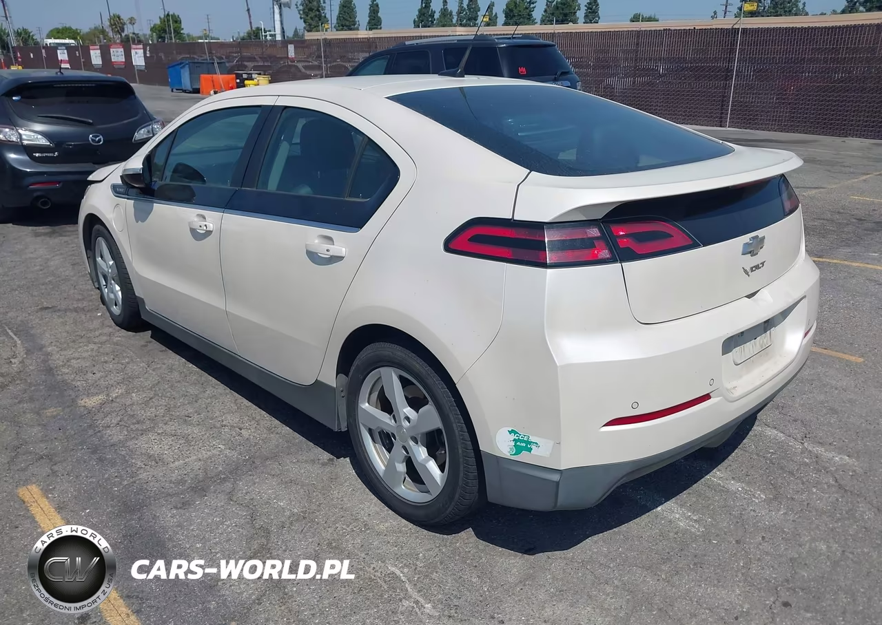 2014 Chevrolet Volt VIN:1G1RF6E47EU151575 - 3