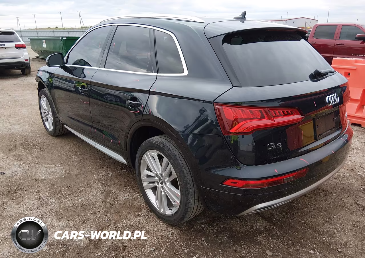 2018 Audi Q5 2.0T Premium VIN:WA1BNAFY9J2024276 - 3