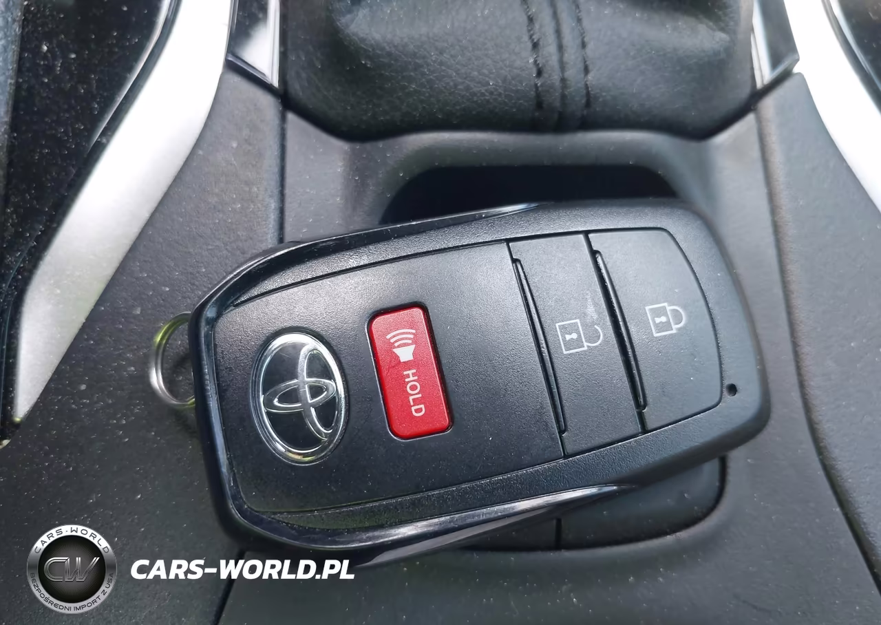 2025 Toyota Corolla Cross Hybrid Se VIN:7MUFBABG3SV090335 - 11