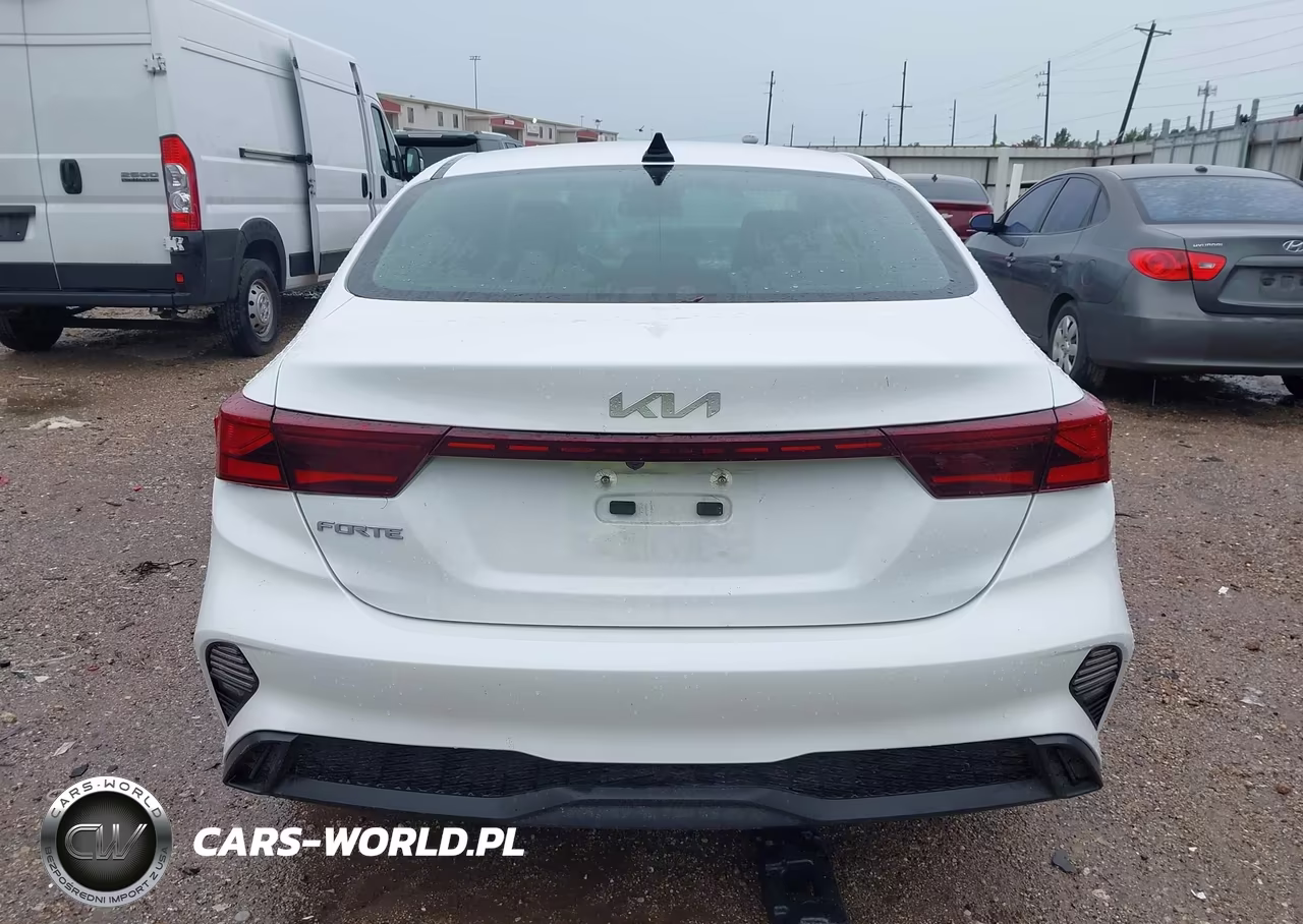 2024 Kia Forte Lxs VIN:3KPF24AD2RE734284 - 17
