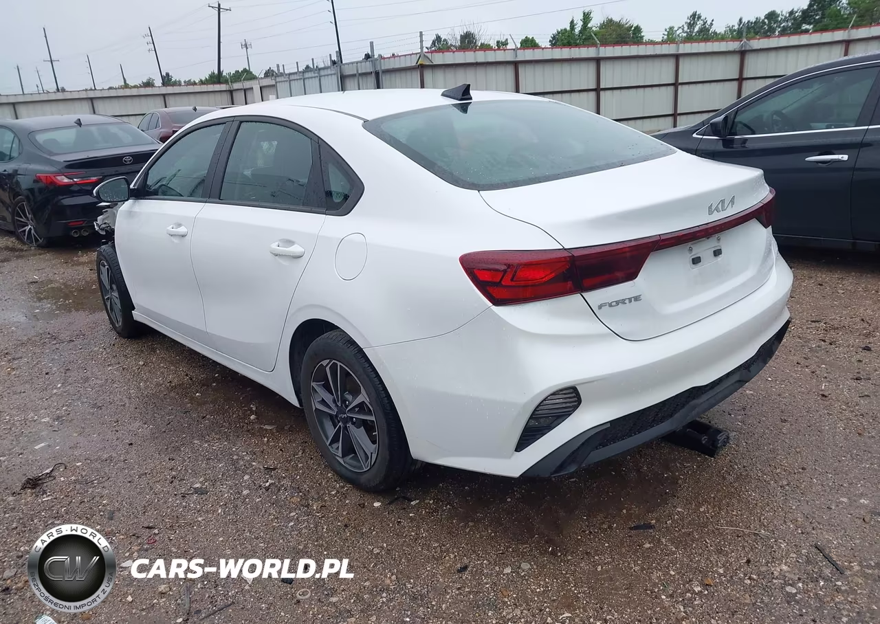 2024 Kia Forte Lxs VIN:3KPF24AD2RE734284 - 3