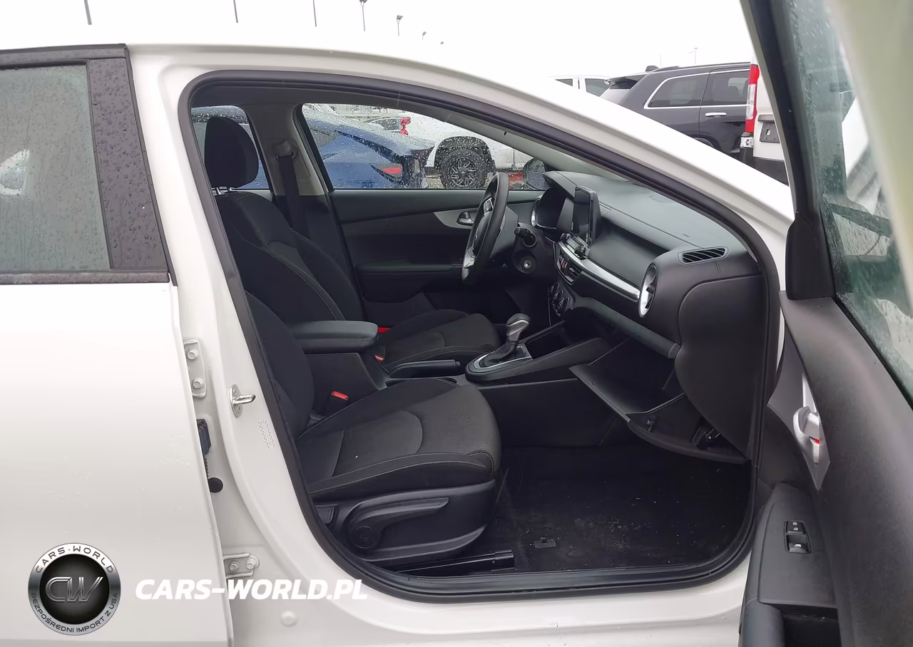 2024 Kia Forte Lxs VIN:3KPF24AD2RE734284 - 5
