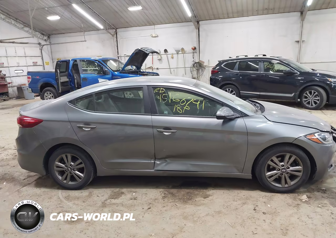 2018 Hyundai Elantra Sel VIN:5NPD84LF6JH322082 - 13