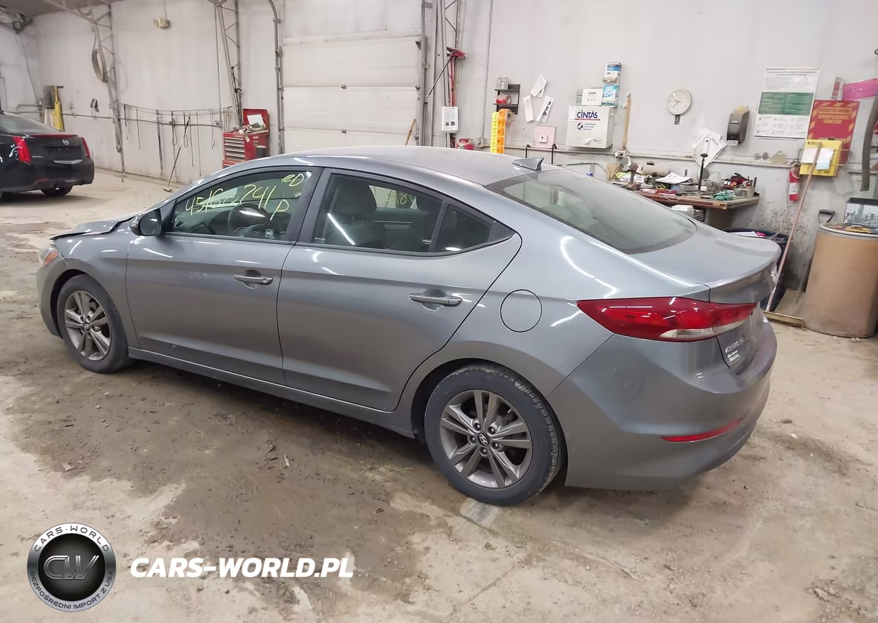 2018 Hyundai Elantra Sel VIN:5NPD84LF6JH322082 - 3