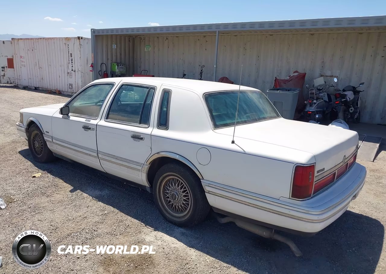 1994 Lincoln Town Car Executive VIN:1LNLM81W1RY708576 - 3