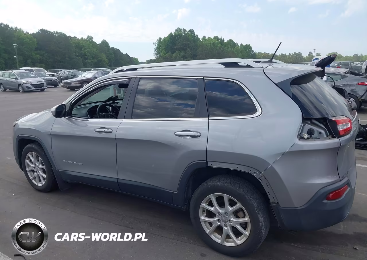 2014 Jeep Cherokee Latitude VIN:1C4PJLCB6EW231192 - 15