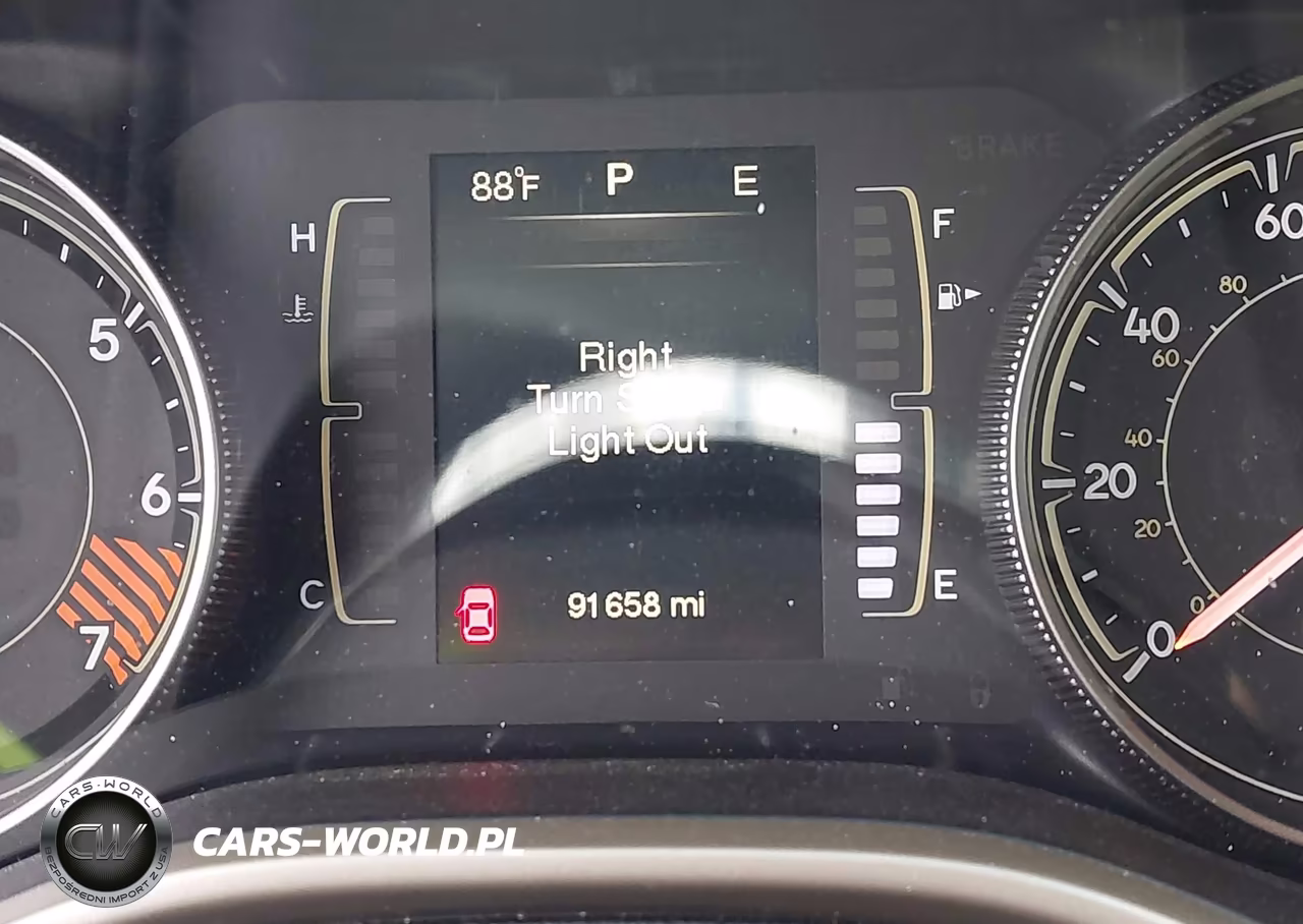 2014 Jeep Cherokee Latitude VIN:1C4PJLCB6EW231192 - 16