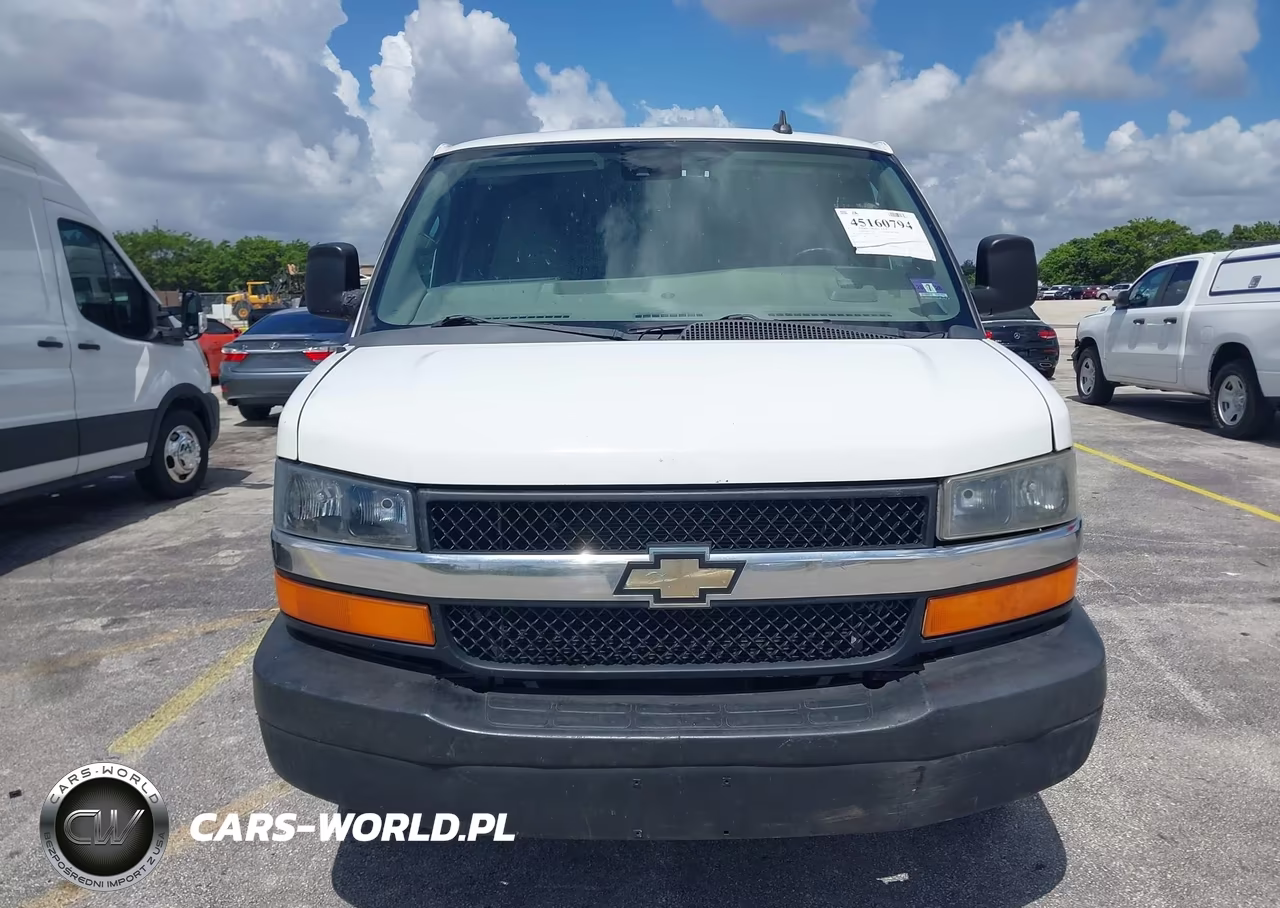 2019 Chevrolet Express 2500 Work Van VIN:1GCWGAFPXK1332556 - 12