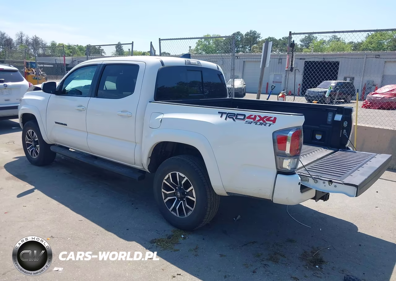 2023 Toyota Tacoma Trd Sport VIN:3TMCZ5AN7PM575956 - 3