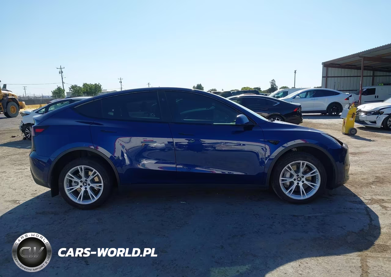 2023 Tesla Model Y Awd-Long Range Dual Motor All-Wheel Drive VIN:7SAYGDEE8PF807570 - 14