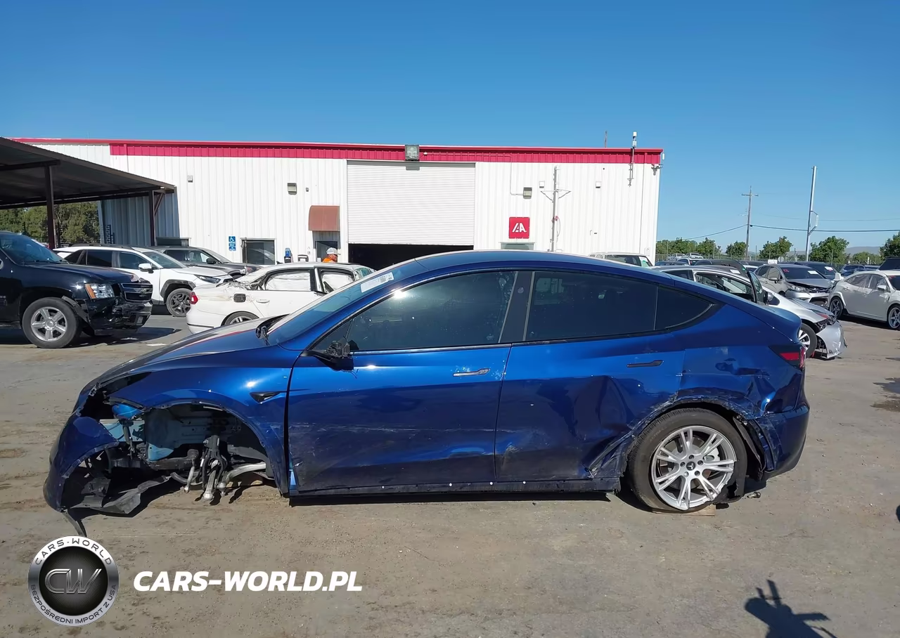 2023 Tesla Model Y Awd-Long Range Dual Motor All-Wheel Drive VIN:7SAYGDEE8PF807570 - 15