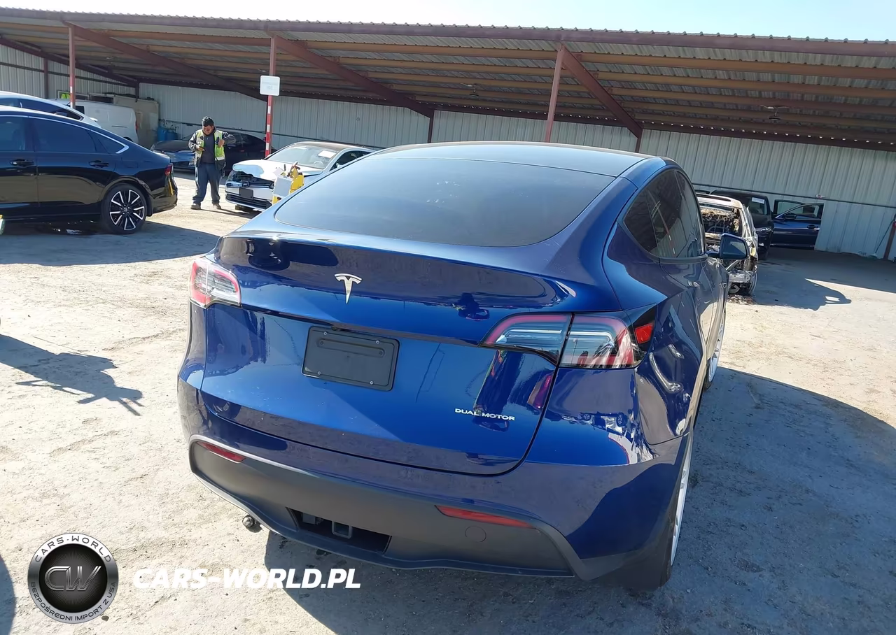 2023 Tesla Model Y Awd-Long Range Dual Motor All-Wheel Drive VIN:7SAYGDEE8PF807570 - 4