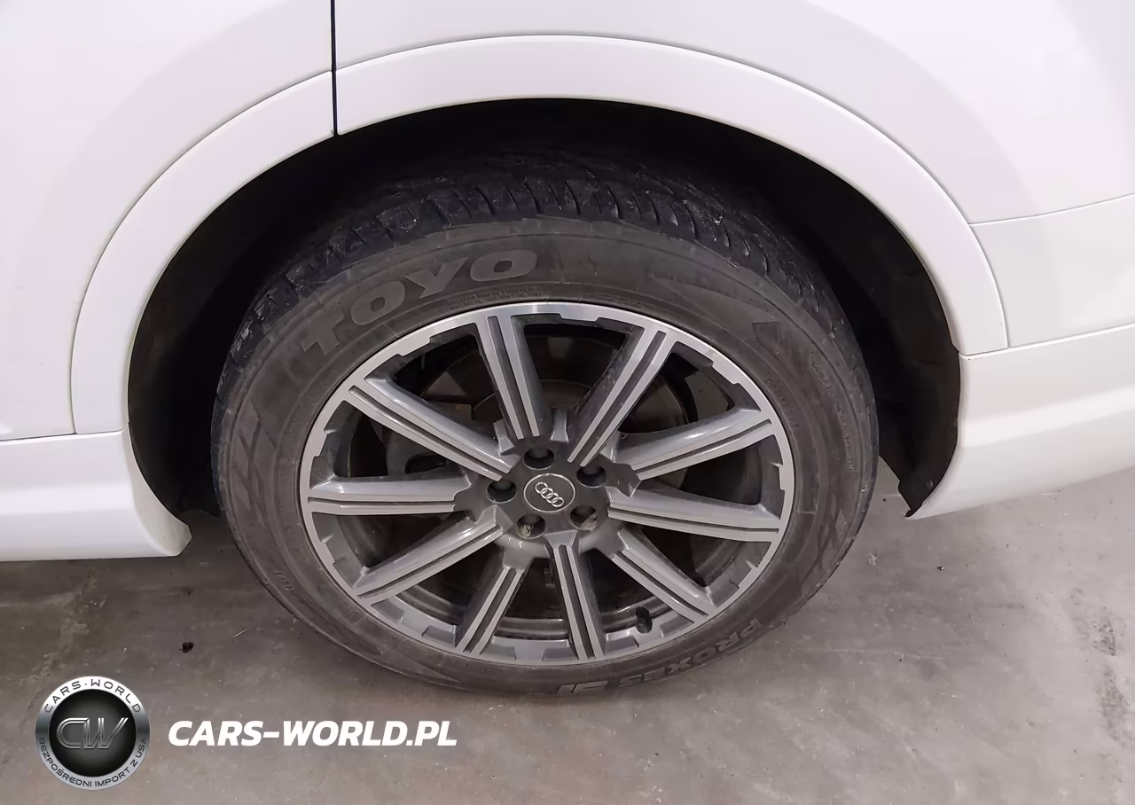 2017 Audi Q7 3.0T Premium VIN:WA1VABF71HD038337 - 12