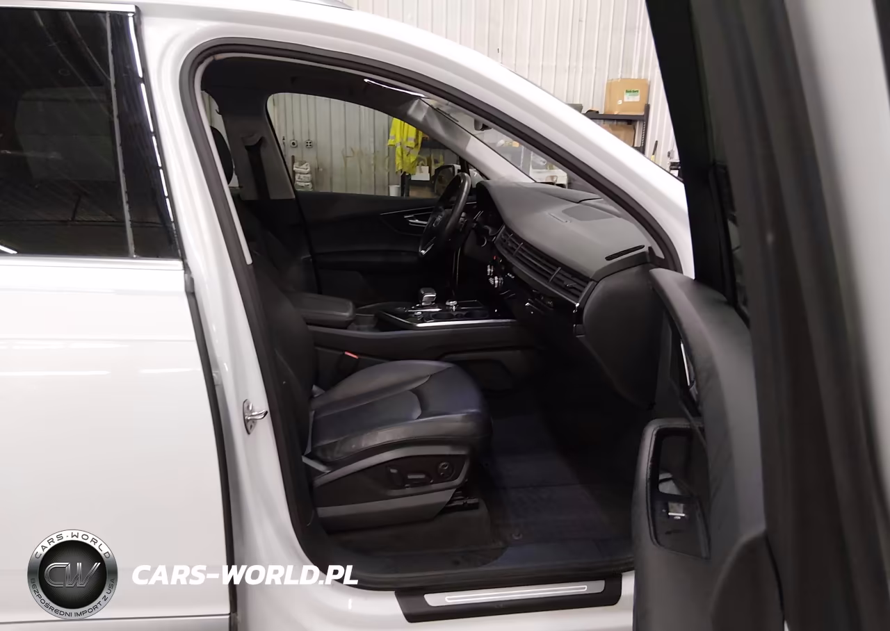 2017 Audi Q7 3.0T Premium VIN:WA1VABF71HD038337 - 5