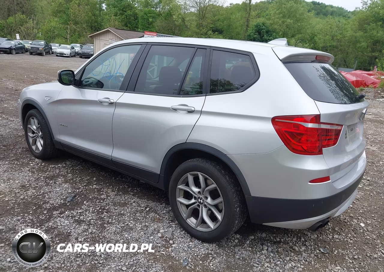 2011 BMW X3 xDrive35I VIN:5UXWX7C51BL733325 - 3