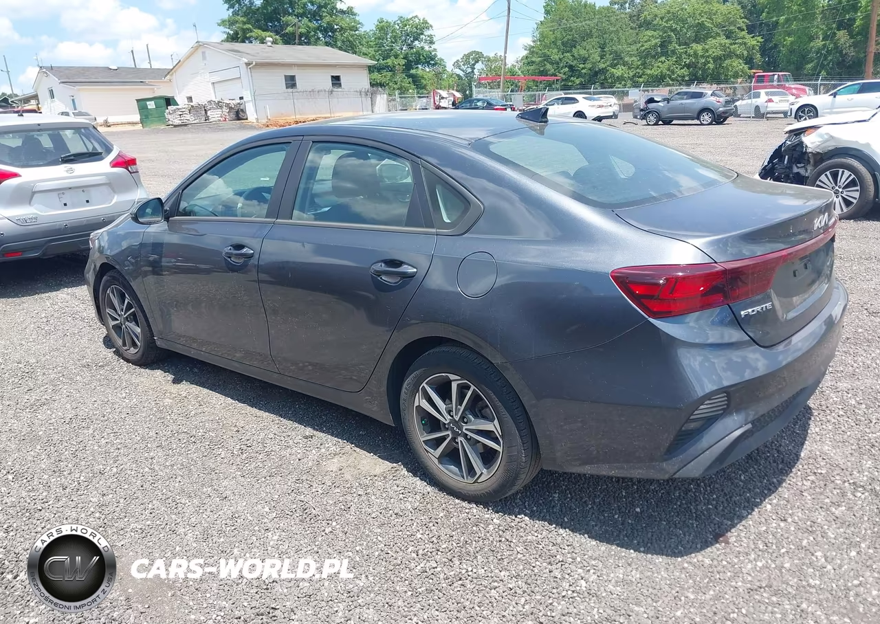 2023 Kia Forte Lxs VIN:3KPF24AD4PE631137 - 3