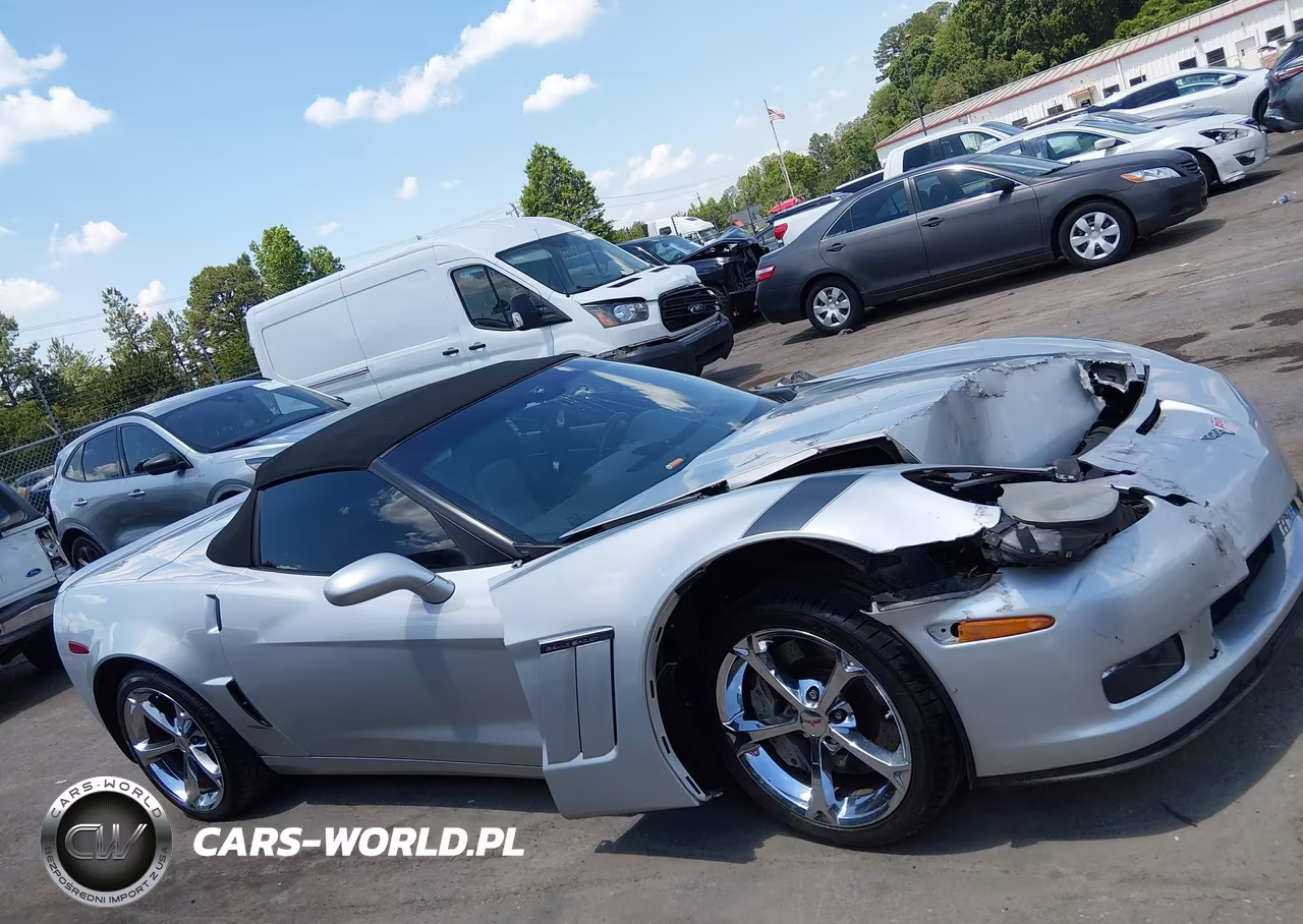 2010 Chevrolet Corvette Grand Sport VIN:1G1YW3DW8A5108042 - 12
